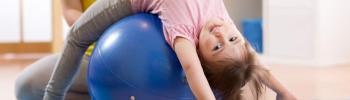 Método Pilates para el tratamiento de la escoliosis infantil - FisioClinics La Moraleja